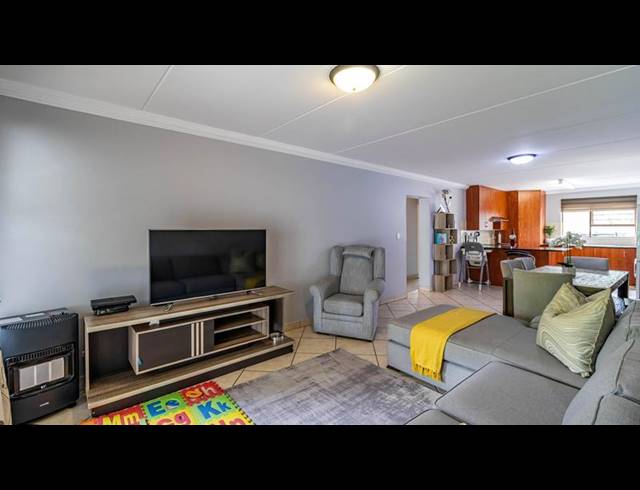 2 BEDROOM APARTMENT FOR SALE IN PAULSHOF